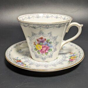 Shelley Bone China Teacup & Saucer Set Floral Design Gold Trim Vintage